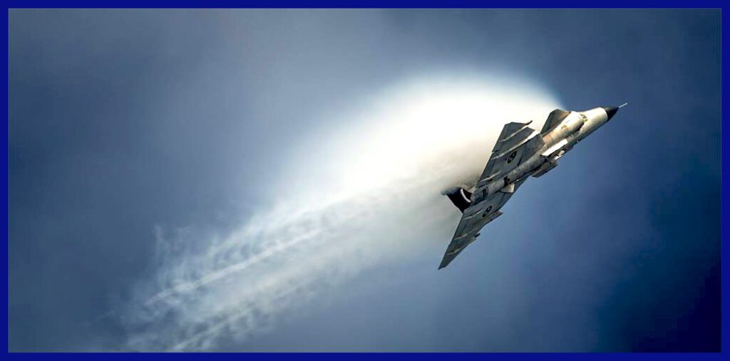 Photo Credit: Hesja Air-Art Photography / The Viggen is crossing the first sound barrier