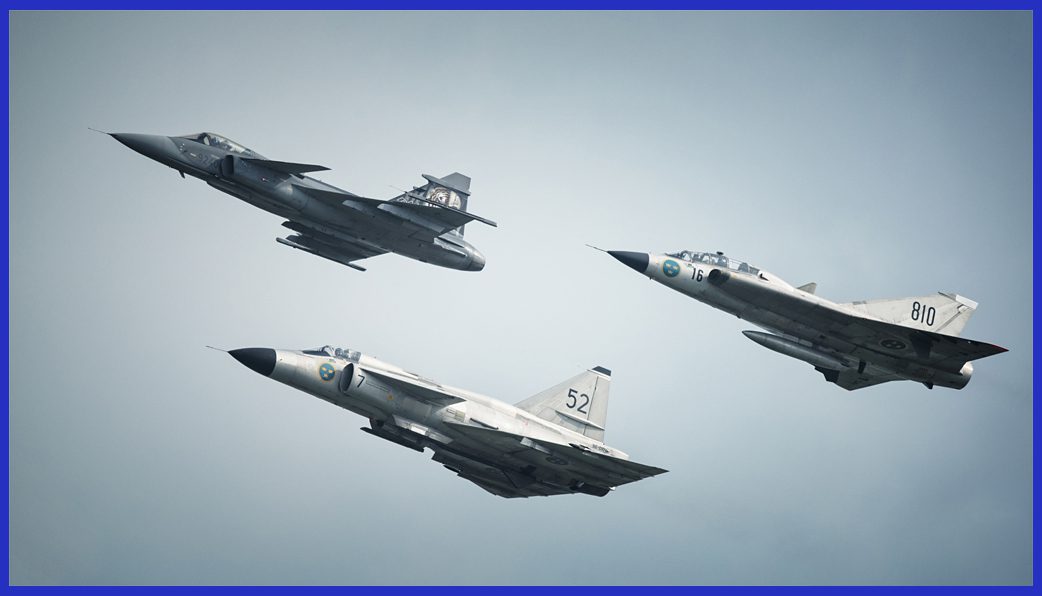 Photo Credit: Hesja Air-Art Photography / The 90s Swedish Supremacy, featuring Saab Draken, Viggen, and Gripen fighters!