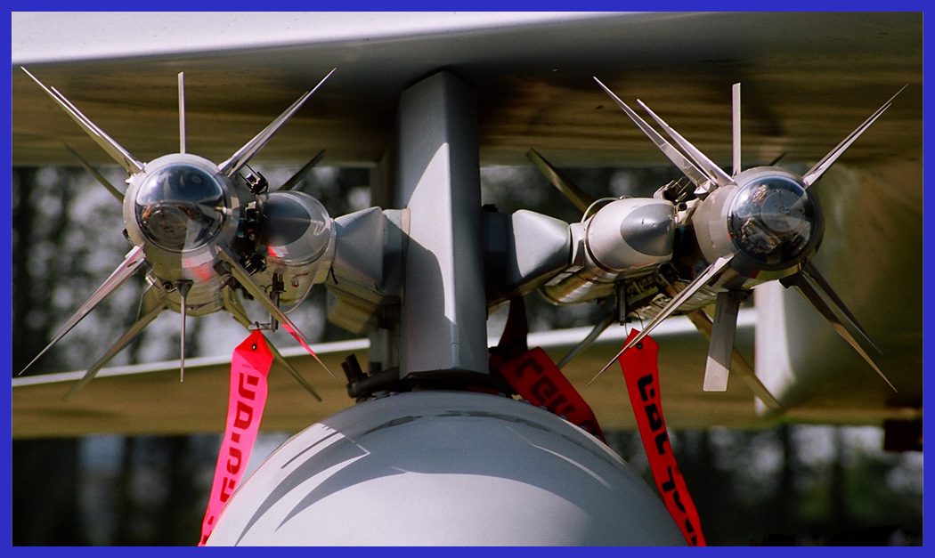 Photo Credit: Hesja Air-Art Photography / The Israeli Air Force (IAF) F-15I is armed with 2 Python-5 air-to-air missiles fitted on racks on the conformal fuel tanks (CFTs)